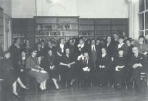 Photo was taken during the official opening of the International Archive for the Women’s Movement. The founders are seated in the front: 4th from right: W.H. Posthumus-van der Goot, and next to her Johanna Naber and Rosa Manus. Amsterdam, Keizersgracht 264 in 1936